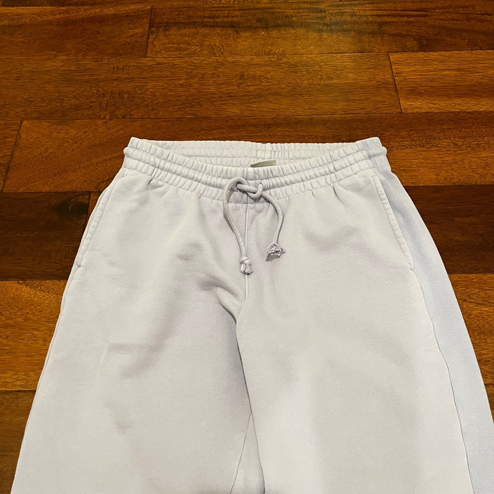 Aritzia TNA lavender joggers